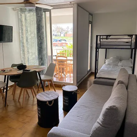 4 Personnes Avec Clim, Piscine Au Cap D Au Pied Du Port Et 5 Mn A Pied De La Du Mole Apartmán *
