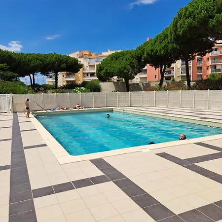 Appartement 4 Personnes Avec Piscine Au Cap D Au Pied Du Port Et 5 Mn à Pied De La Du Môle