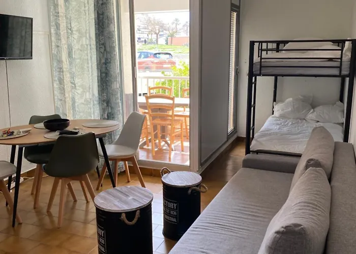 4 Personnes Avec Piscine Au Cap D Au Pied Du Port Et 5 Mn à Pied De La Du Môle Appartement *