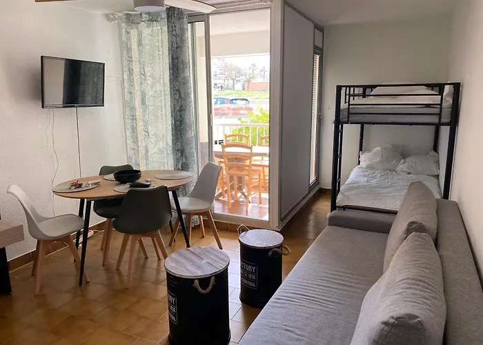 4 Personnes Avec Piscine Au Cap D Au Pied Du Port Et 5 Mn à Pied De La Du Môle Appartement