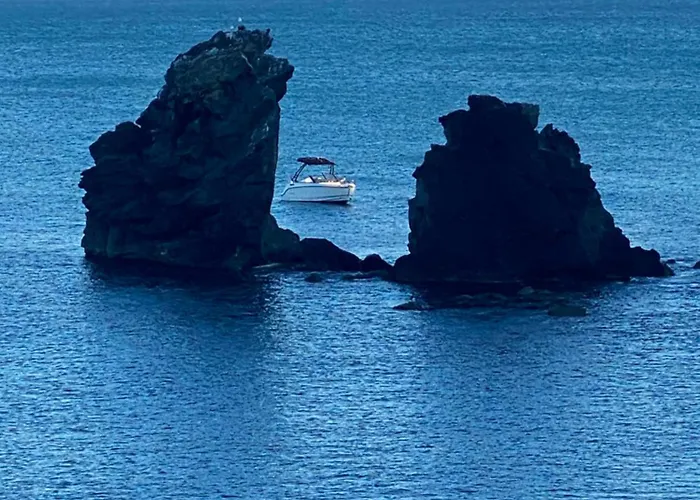4 Personnes Avec Piscine Au Cap D Au Pied Du Port Et 5 Mn à Pied De La Du Môle Appartement *