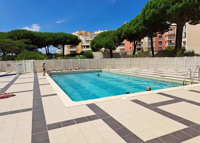 Appartement 4 Personnes Avec Piscine Au Cap D Au Pied Du Port Et 5 Mn à Pied De La Du Môle